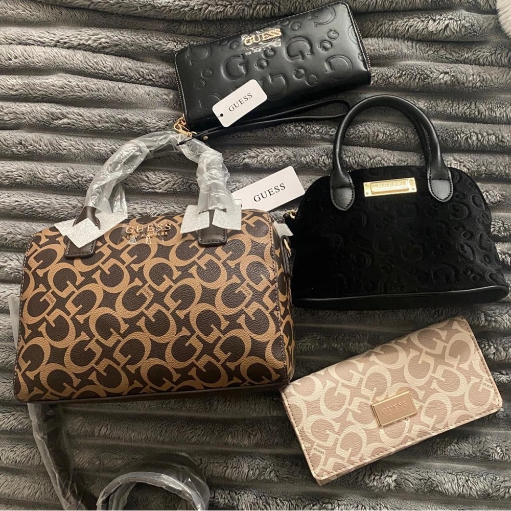 Bundle of 4 GUESS Purses and Wallets